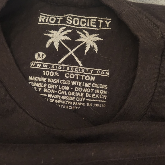 RIOT SOCIETY Heart Skull Drip Mens Tee Size M - Picture 3 of 3